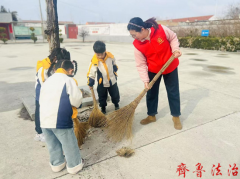 【全环境立德树人】春风送暖，追“锋”行动----平度市新河镇新河中心幼儿园学雷锋活动